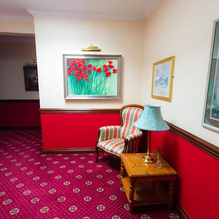 Kathleens Country House Lower Coolcorcoran Екстериор снимка