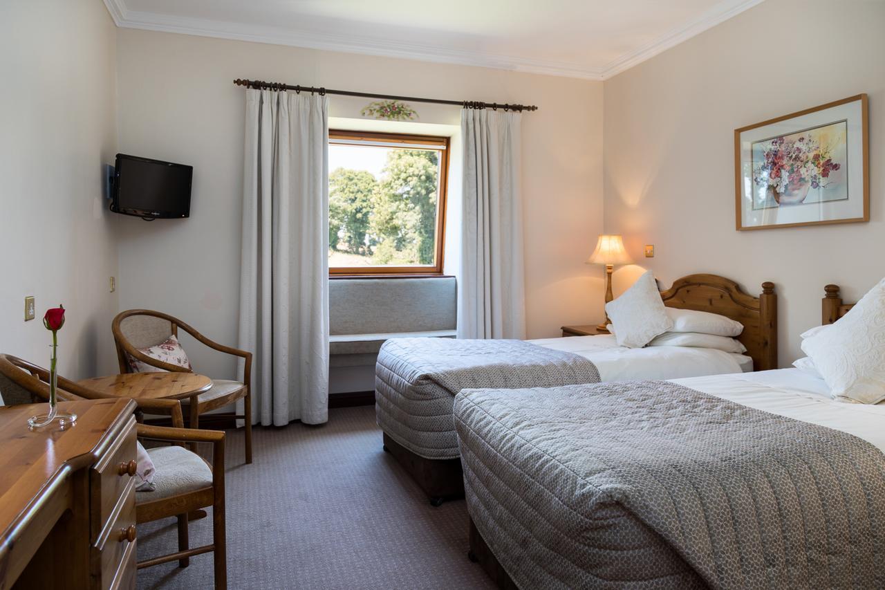 Kathleens Country House Lower Coolcorcoran Екстериор снимка